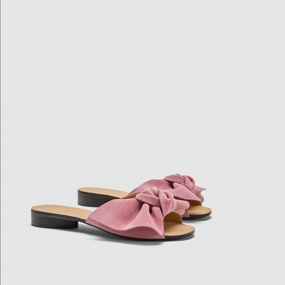 shell pink sandals